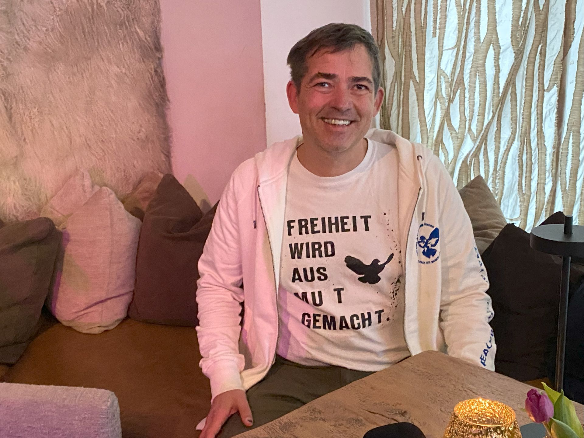 Ballweg fliegt zu Trump.