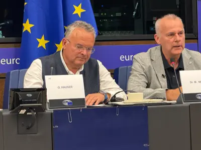 Dr. Michael Nehls will Lithium in der EU. Das Parlament und ein Hausarzt sind dagegen.