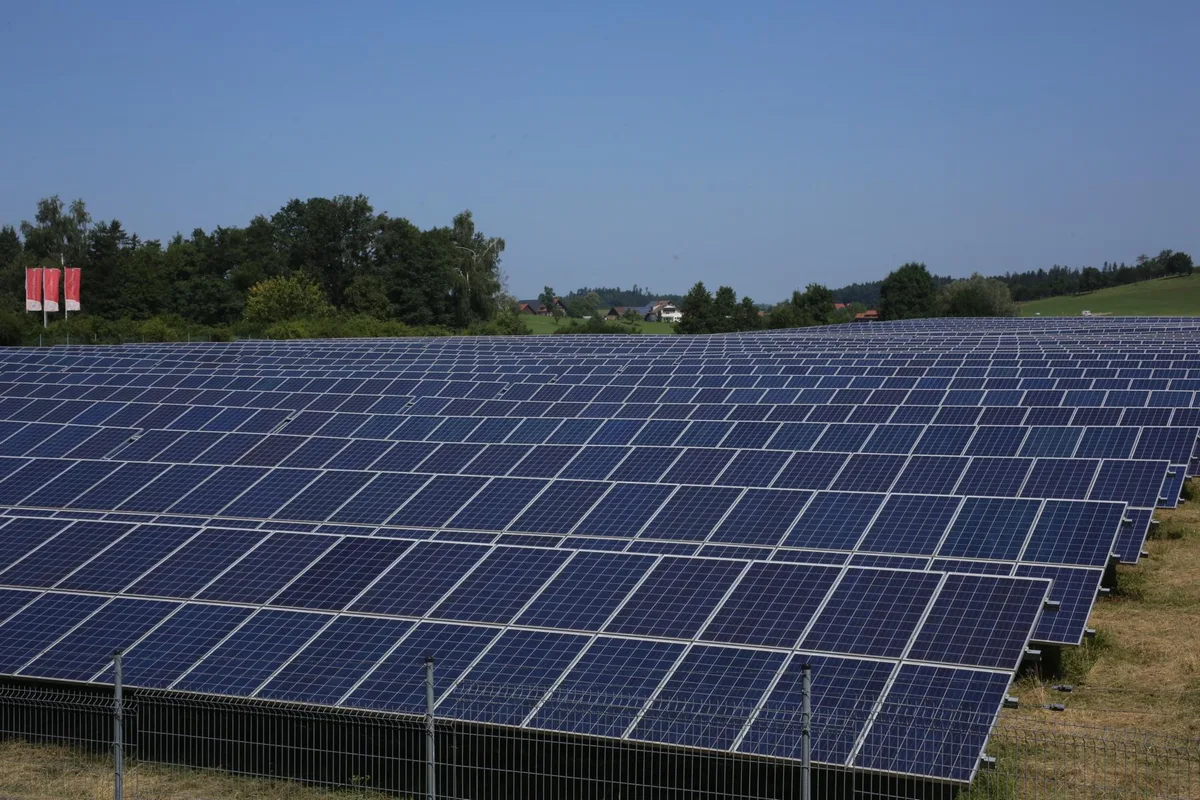 Inferno auf dem Solar-Acker. Der Dämon in der Energiewirtschaft.
